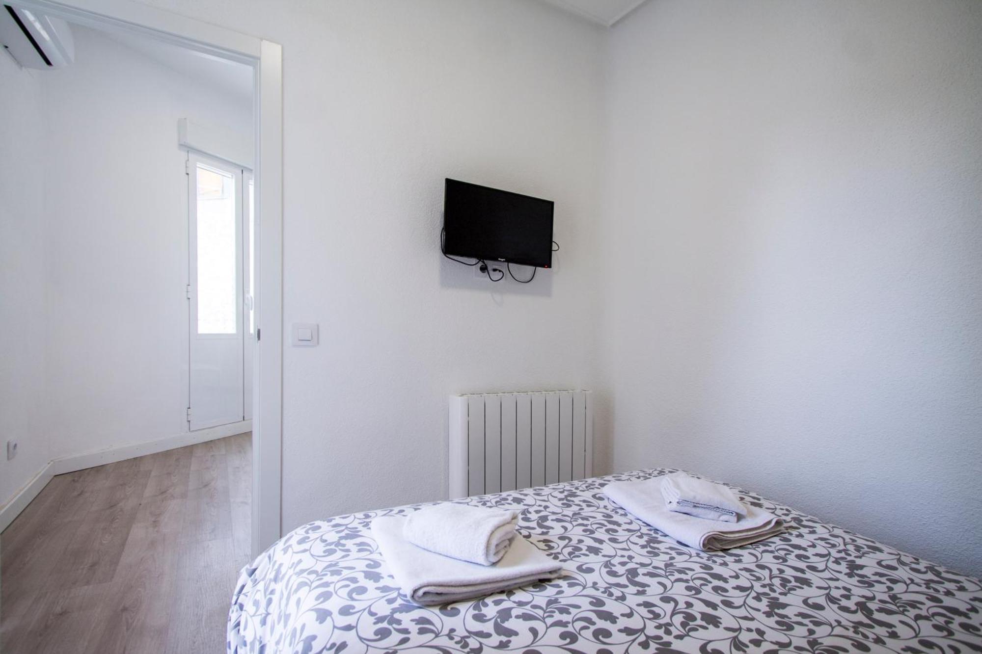 Apartamentos Tetuan Sandino Madrid Dış mekan fotoğraf